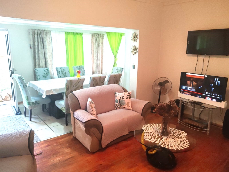 3 Bedroom Property for Sale in Van Riebeeck Hoogte Eastern Cape